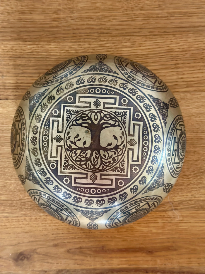 Cuencos tibetanos únicos - grabado de 7 chakras / yantra - Imagen 4